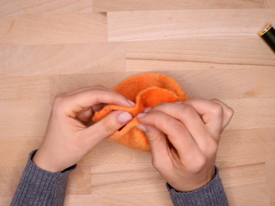 How to make pumpkin plushies DIY pattern
