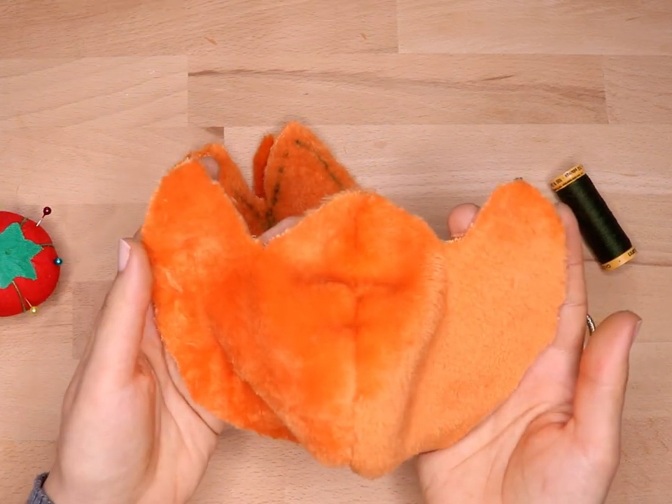 How to make pumpkin plushies DIY pattern