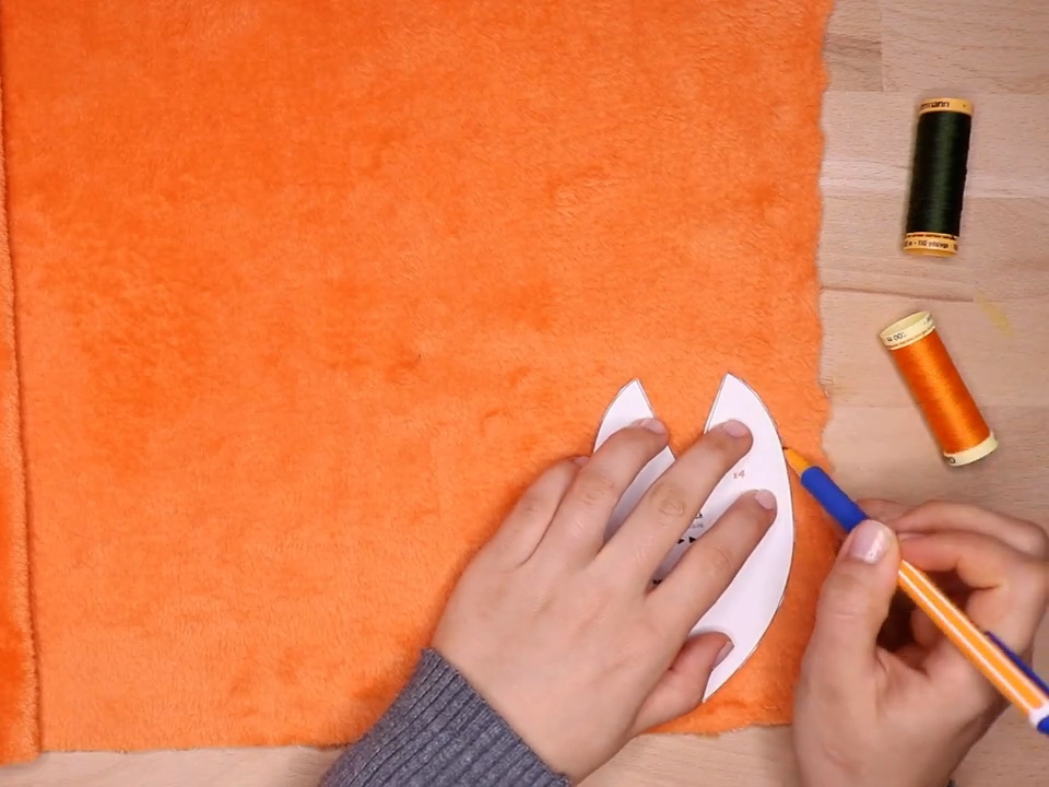 How to make pumpkin plushies DIY pattern