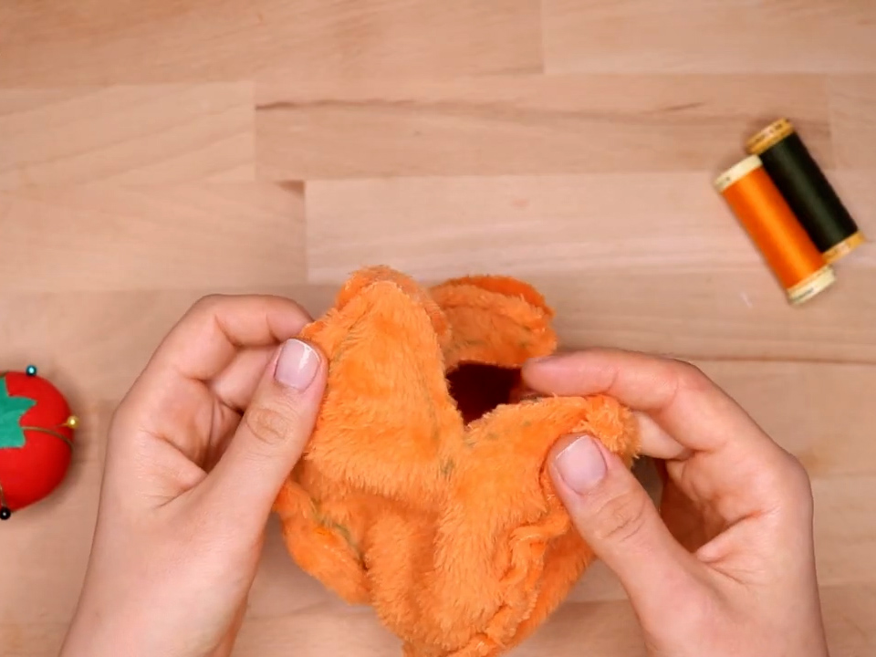 How to make pumpkin plushies DIY pattern